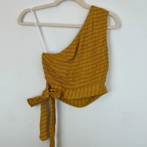 Savannah Morrow the Label One Shoulder Peace Silk Top Gold XS Resort Vacation - Picture 2 of 4